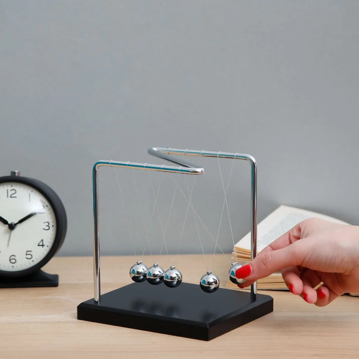 PENDULE DE NEWTON 4 PENDULE DE NEWTON – Image 2