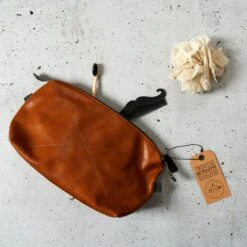 TROUSSE DE TOILETTE OAKLAND CAMEL -Ameublement De Maison 39 2F 036 trousse de toilette oakland