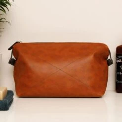 TROUSSE DE TOILETTE OAKLAND CAMEL -Ameublement De Maison 39 2f 036 images 39 2f 036 9