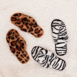 TONGS FOURRURE ZEBRE -Ameublement De Maison 40 1s 005 images 40 1s 005 7