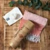 COFFRET FOUTA BALI ROSE 1 COFFRET FOUTA BALI ROSE -Ameublement De Maison 42 1S 603 coffret fouta bali rose