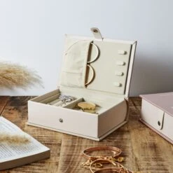 COFFRET A BIJOUX LIVRE IVOIRE